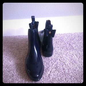 Navy rain boots